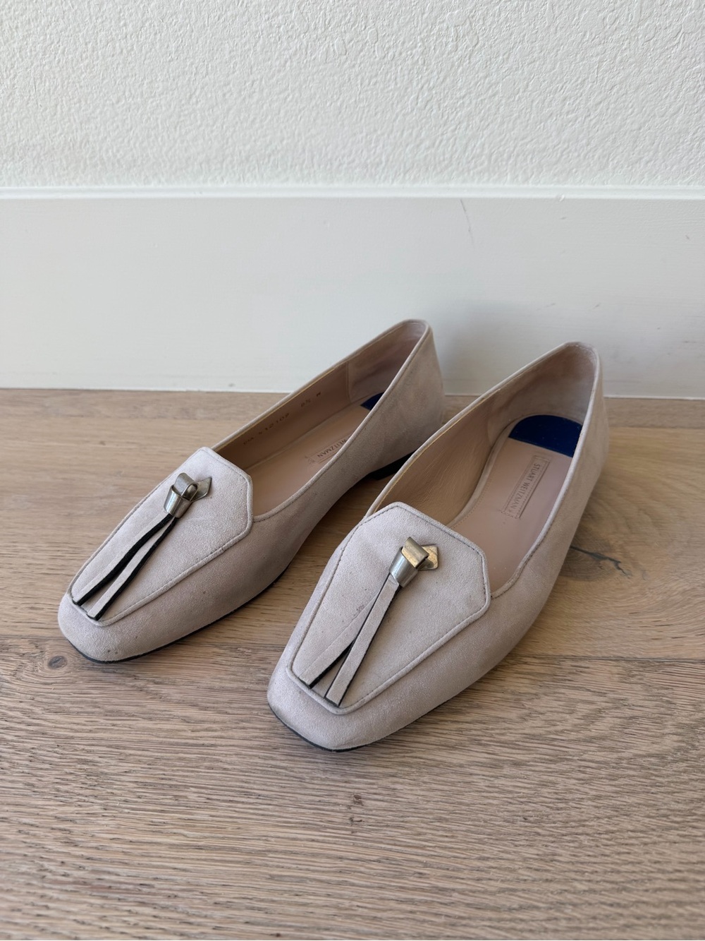 STUART WEITZMAN Soft Pink Slipknot Suede Loafer Shoes